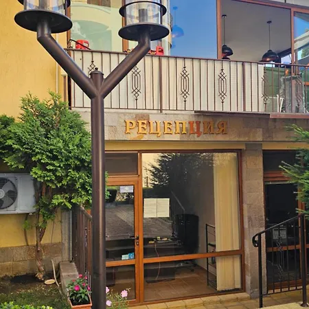 таунхаус с шикарной террасой Apartment