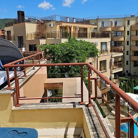 таунхаус с шикарной террасой Appartement *