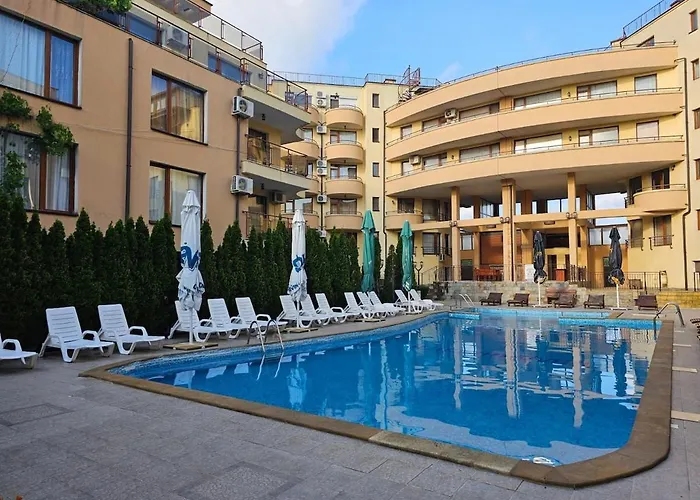 таунхаус с шикарной террасой Апартамент