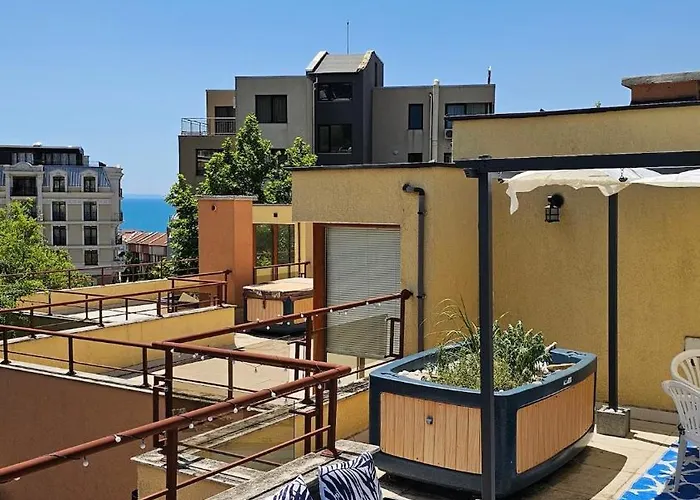 Апартамент таунхаус с шикарной террасой *